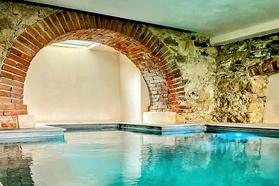 Großzügige Villa mit Spa, Pool, Türkischem...