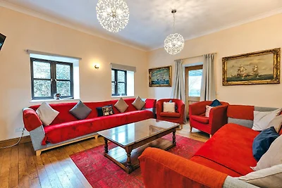 Luxuriöses Ferienhaus mit 6 Schlafzimmern und...