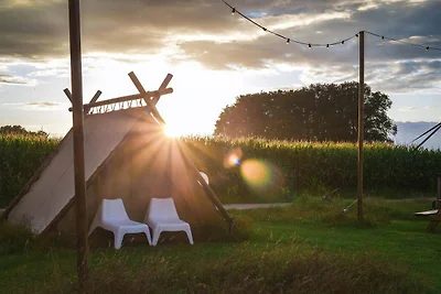 Feestelijk glampingdorp in Zuna