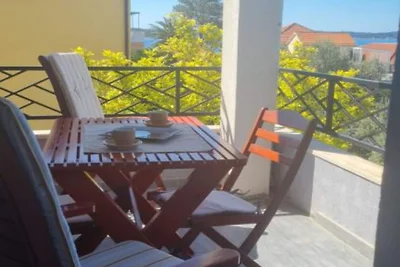 Apartments near the beach Orebic - One bedroo...
