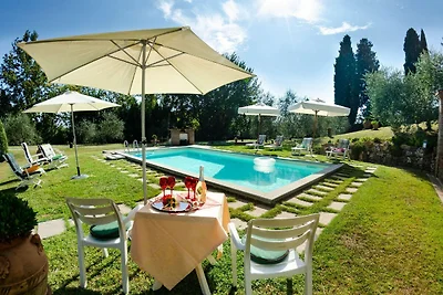 Renovierte alte Villa mit Pool