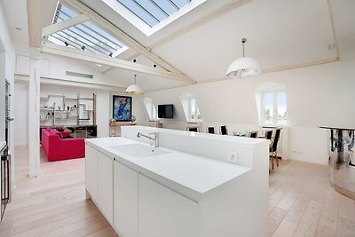 Designer-Loft – Rue Faubourg St Honoré –...