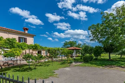 Ferienhaus in Trget mit Schwimmbecken