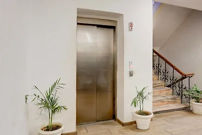 Super Townhouse Prayagraj