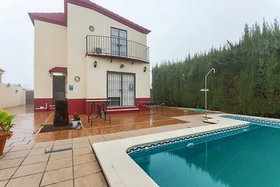 Gemütliches Ferienhaus mit Swimmingpool