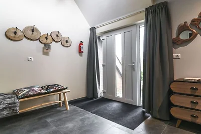 Villa in Rijs with Swimming Pool