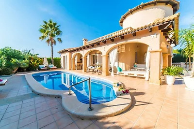 Villa in Son Serra bij Natuurstranden