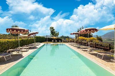 Wohnung in einem Landhaus mit 2 Swimmingpools