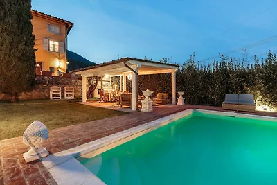 Zeitlose Eleganz Villa in der Nähe von Lucca