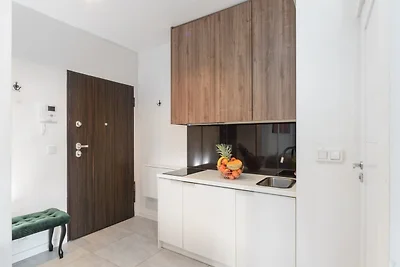 Warschauer Wohnung mit ruhiger Loggia