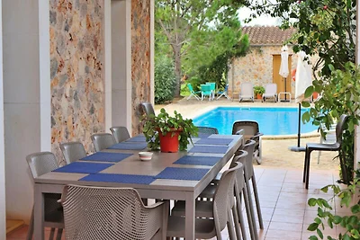 Haus in Buger mit privatem Pool und Garten