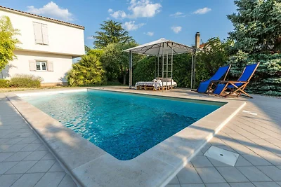 Villa in ibenik mit Swimmingpool