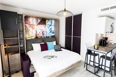 Wohnung in Bordeaux am Seeufer