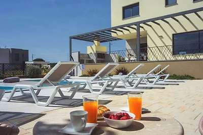 Villa in Pomer mit Schwimmbecken