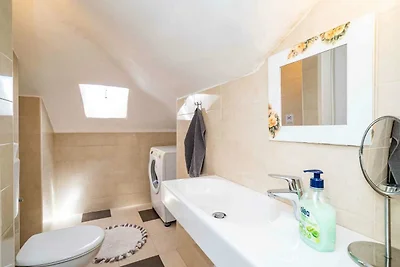 Rooms Nina - Double or Twin room with shared ...