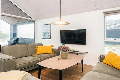 Luxusvilla mit Pool -- By Traum...