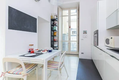Wohnung in Torino mit Balkon und Parken