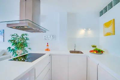 Appartement met panoramisch uitzicht op zee
