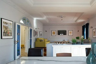 Apartamento en Nápoles con balcón