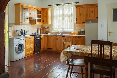 Ampio cottage con camino, Grabczyn