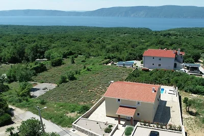 Villa in Krk mit Schwimmbecken