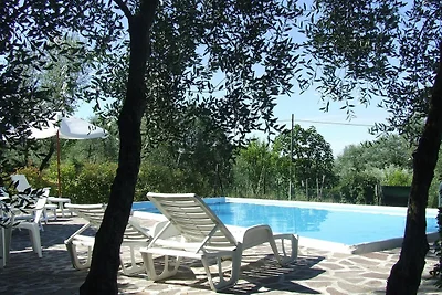 Moderne Villa mit Swimmingpool in Ghizzano...