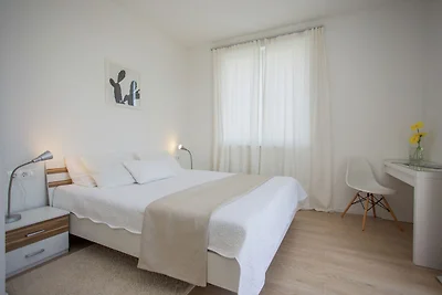 Luxuriöse Villa mit Privatpool in Kaštel...