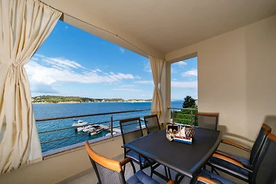 Appartamento a Supetarska Draga sul mare