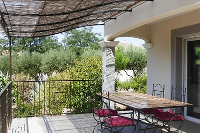Hübsches Ferienhaus mit Garten und Privatpool...