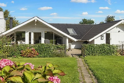 8 Personen Ferienhaus in Hejls-By Traum