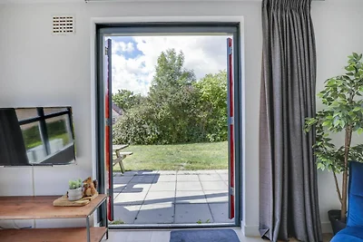 Rückzugsort am See mit Garten in Ewijk