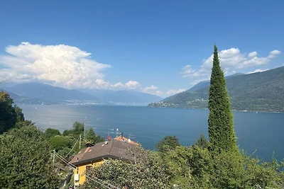 Villa in Cannobio mit Schwimmbecken