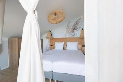 Wellness-Retreat am Wasser mit Sauna