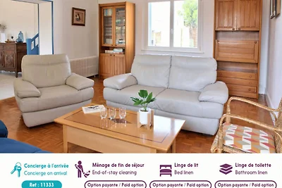 Haus in Penmarch in der Nähe des Strandes von...