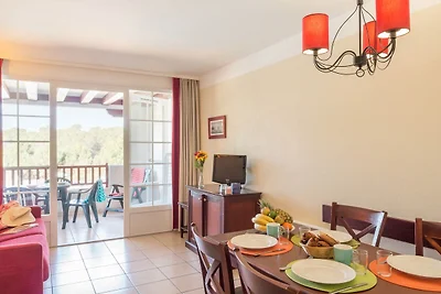Scenic Pine Forest Apartment for 4