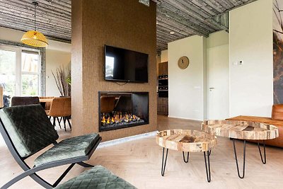 Luxusvilla mit Swimmingpool, Sauna und Spa in...