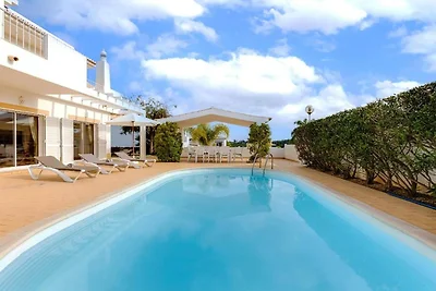 Haus mit Garten und privatem Pool