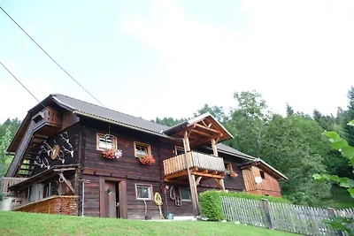Ferienhaus in Gnesau mit Schwimmbecken