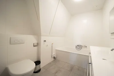 Ferienhaus in Uitdam mit Terrasse