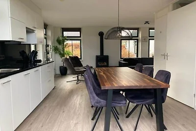 Renoviertes Chalet in Schoorl mit Garten