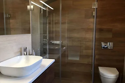 Modern Villa with Private Heated Pool and Lou...