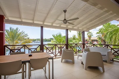 Ferienhaus in Willemstad mit Terrasse