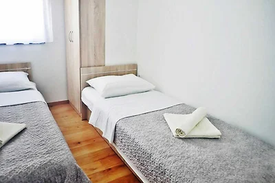 Ferienhaus SOLE in Maslenica mit Pool