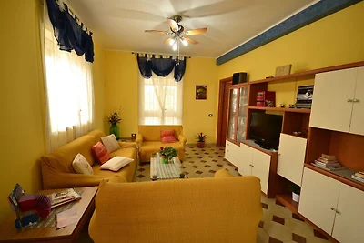 Piacevole casa vacanze con balcone
