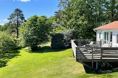 4 Personen Ferienhaus in Höviksnäs