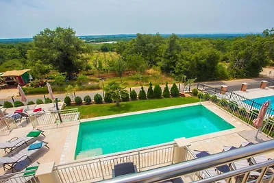 III in Villa Sunce