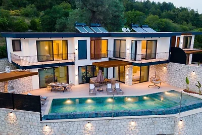 Villa in Kas mit Schwimmbecken