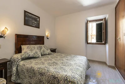 Haus in Pollenà mit Terrasse und Grill