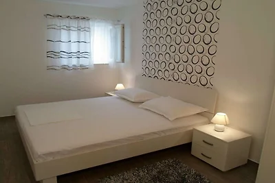 House Karlo Apartments - One-Bedroom Apartmen...