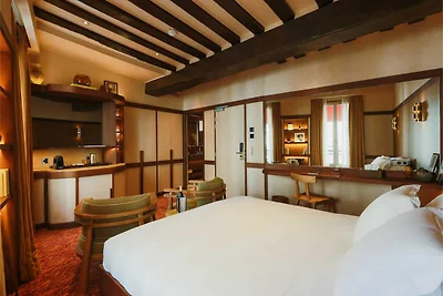 Vertrouwelijke Suite 6, op een steenworp afst...